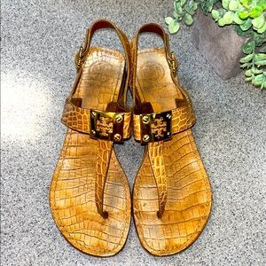 RARE TORY BURCH Sz 8 tan/Brown Croc-Embossed THONG Sandals AS IS Gold medallion